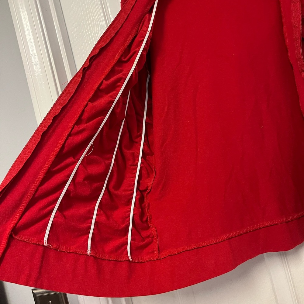 Red Rouched Hoodie - Picture 5 of 6